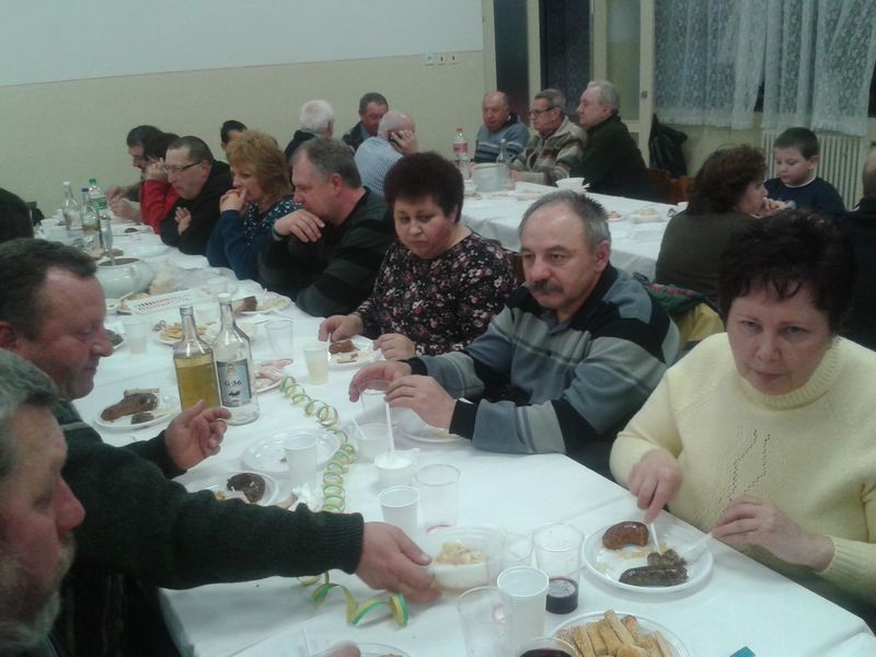 Fotogaléria Dedinská fašiangová zabíjačka (15) Dedinská fašiangová zabíjačka
