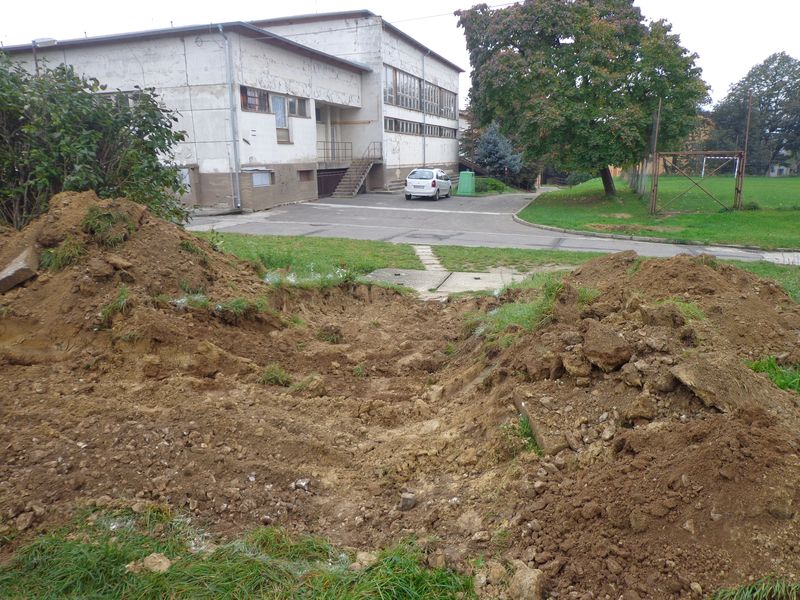 Fotogaléria Vybudovanie chodníka (16) Vybudovanie chodníka